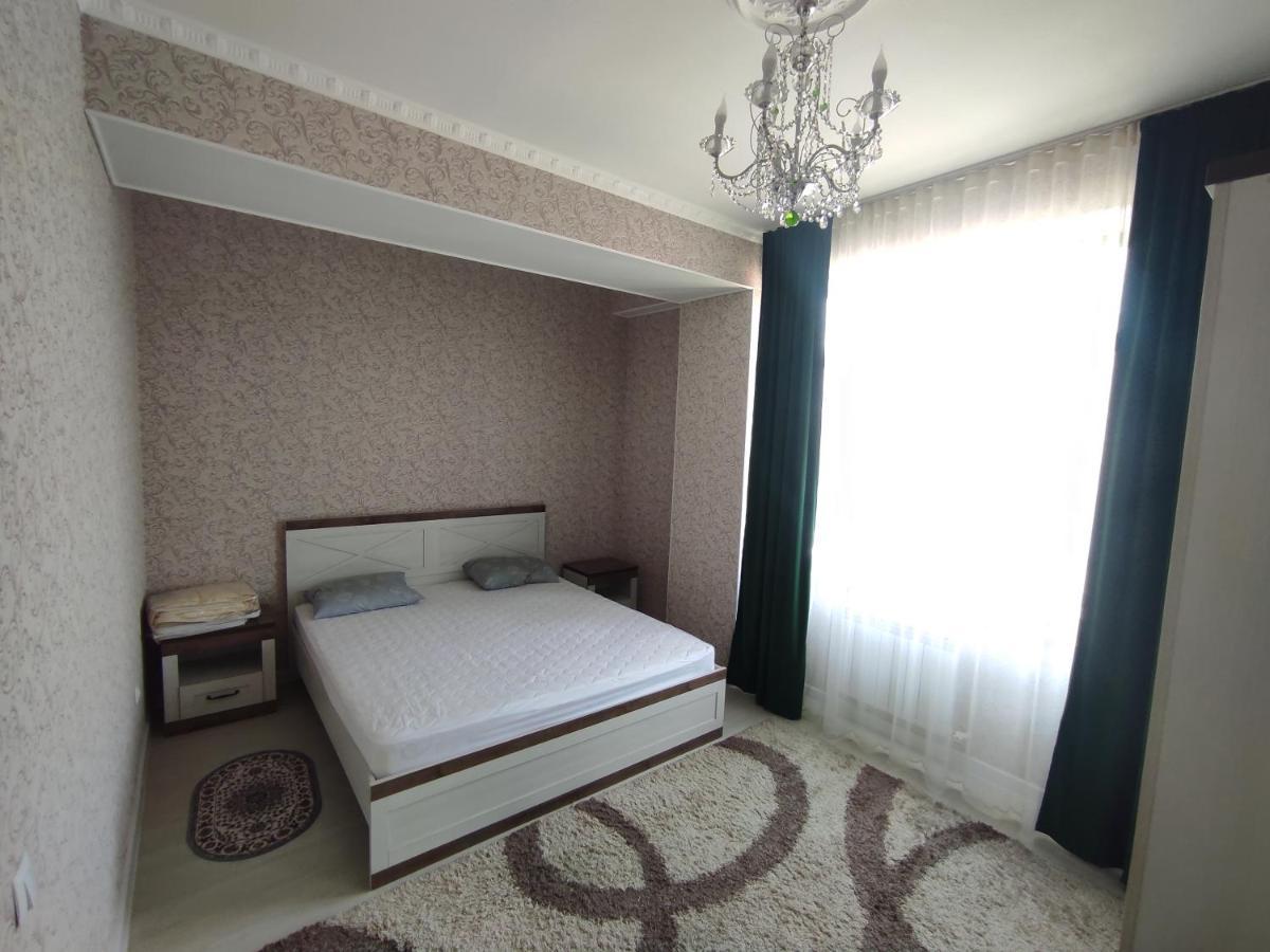 Prestigious Apartment In Bishkek Exterior photo